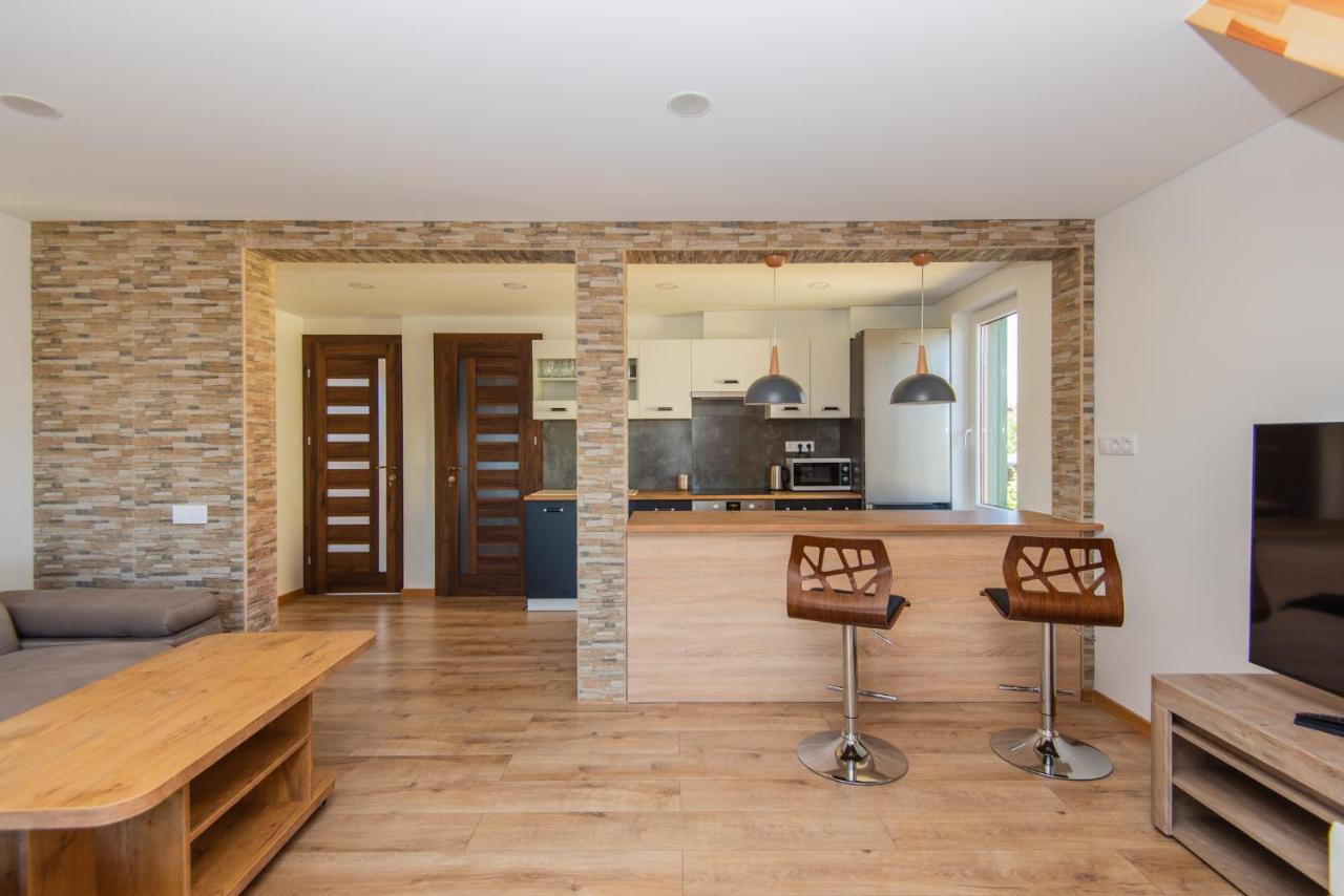 פלאנגה Apartamentai Pas Kaju Senamiestyje Salia Botanikos Parko מראה חיצוני תמונה